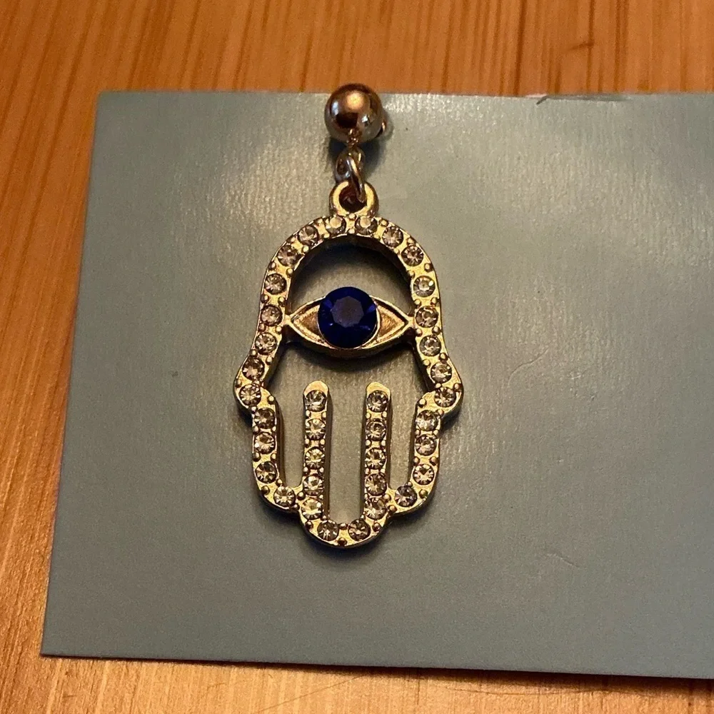 Beautiful pair of unique earrings!   Brand New!